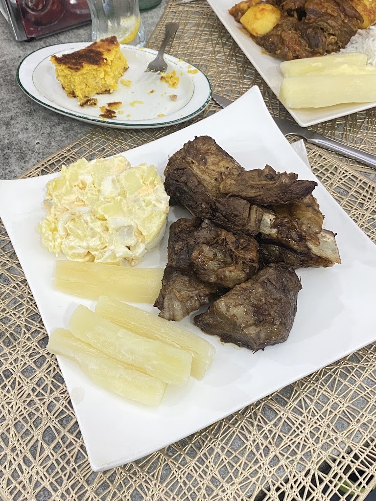 Bar Gua'i — Comida y bebida