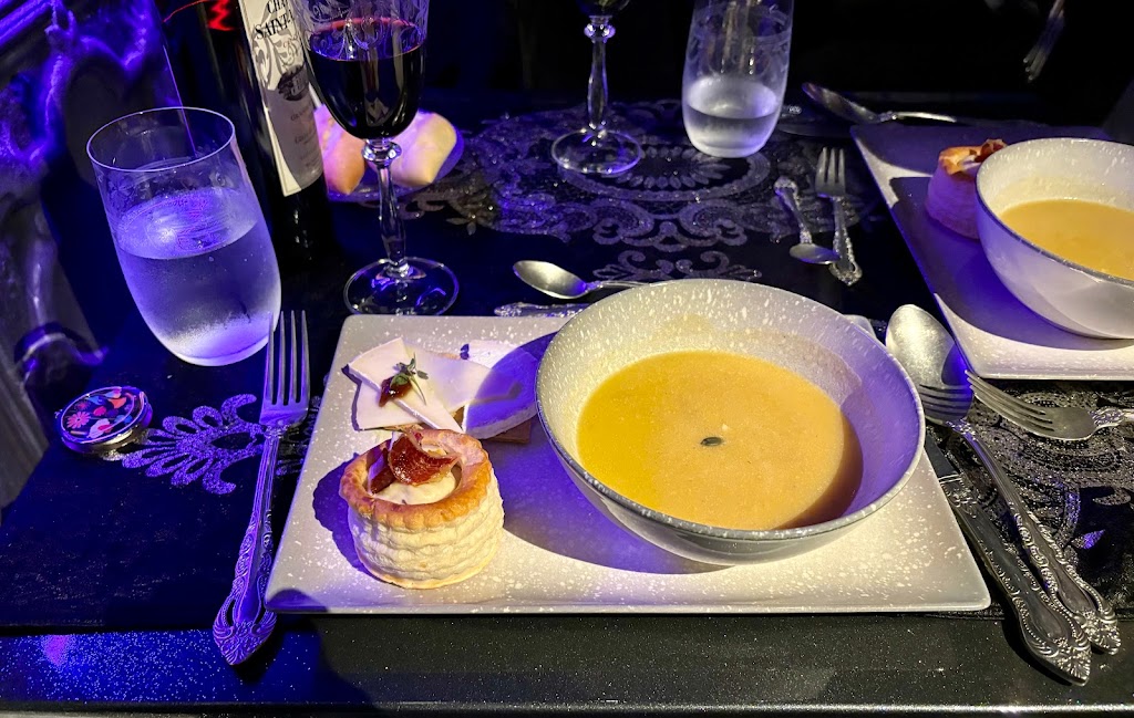 ZAK Rendez Vous — Comida y bebida
