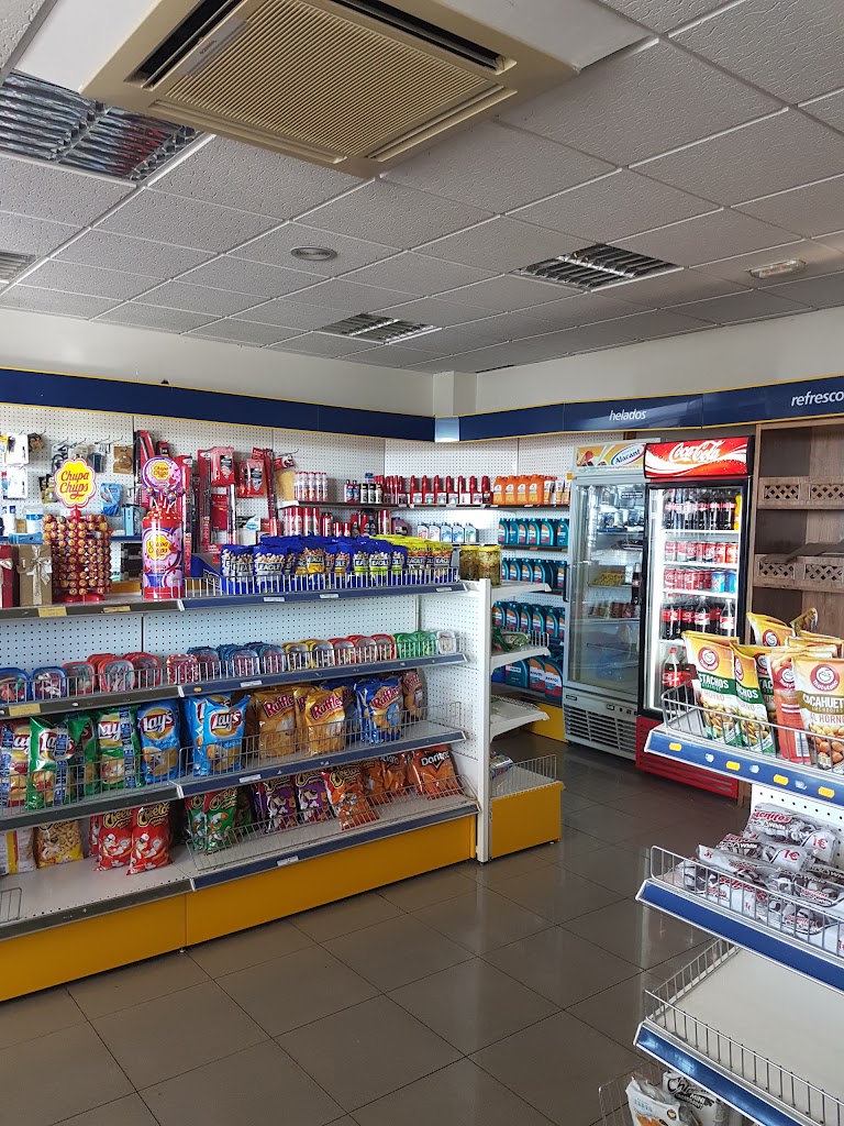 Gasolinera Alto Leon — Interior