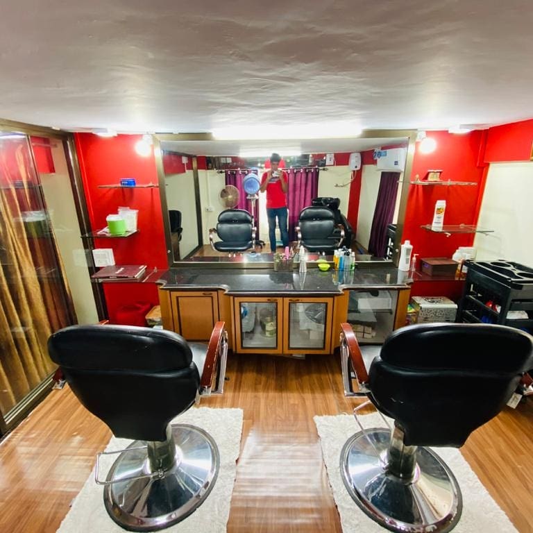 Aalia Beauty Parlour