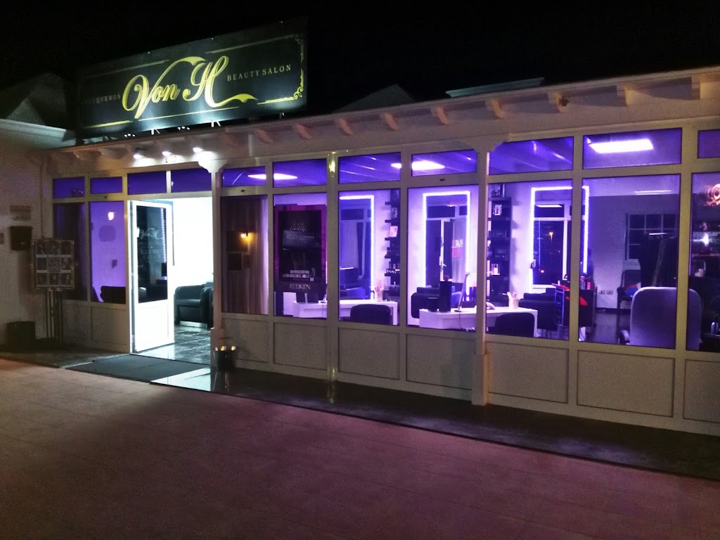 Von H Beauty Nail & Hair Salon — Del propietario