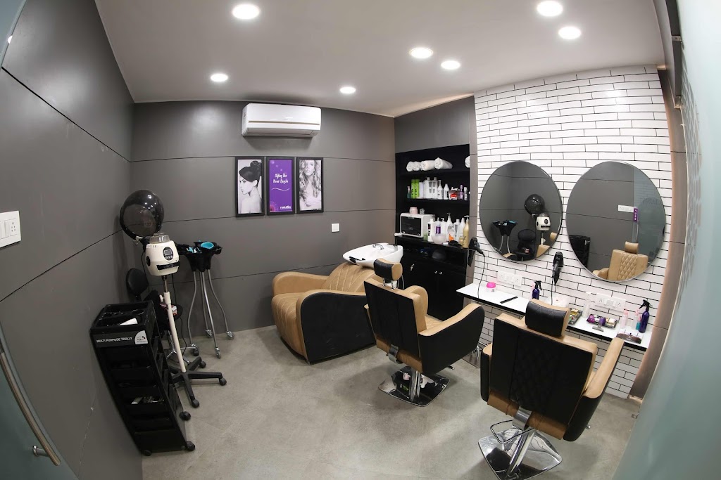 Naturals Salon