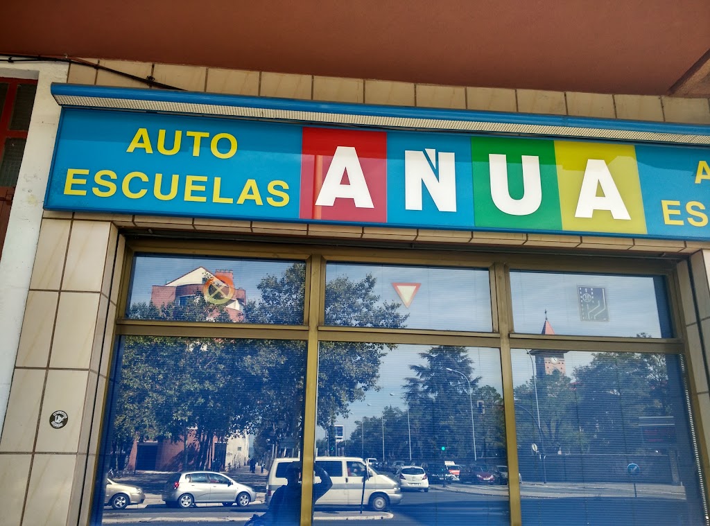 ANUA * VIRGEN BLANCA * Centro 1 — Automovil
