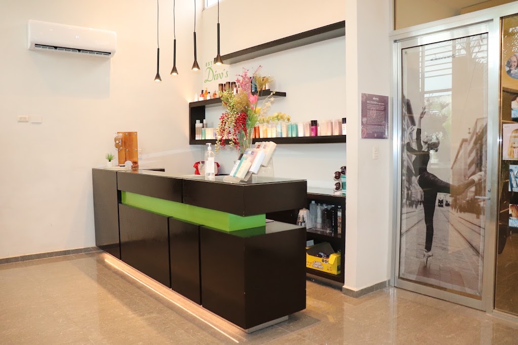 Estetica Divo's Alta Peluqueria — Interior