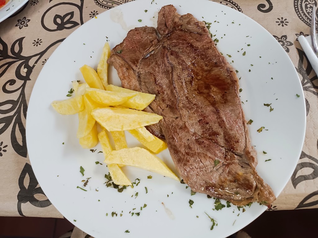 Mary One — Comida y bebida