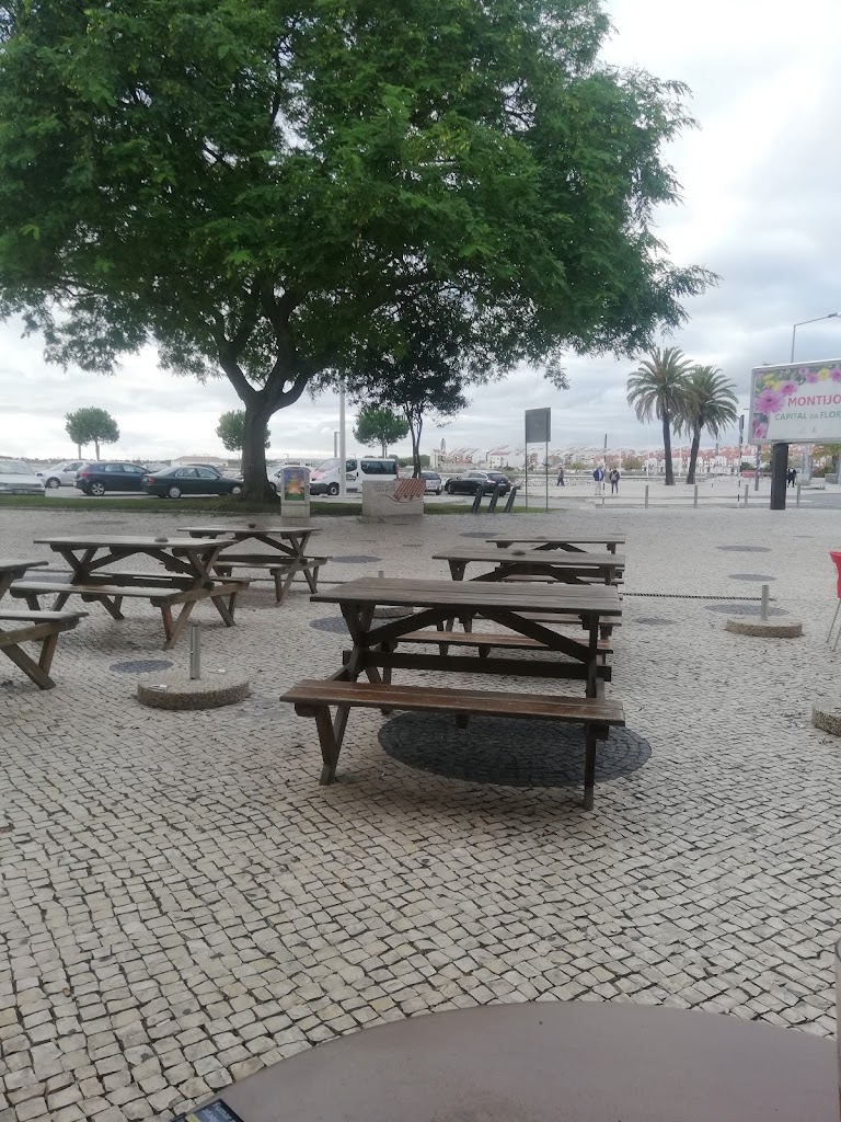 Arte No Cais — Ambiente