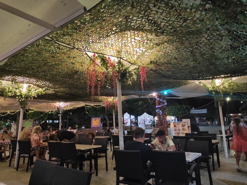 Linares Bar-Restourant