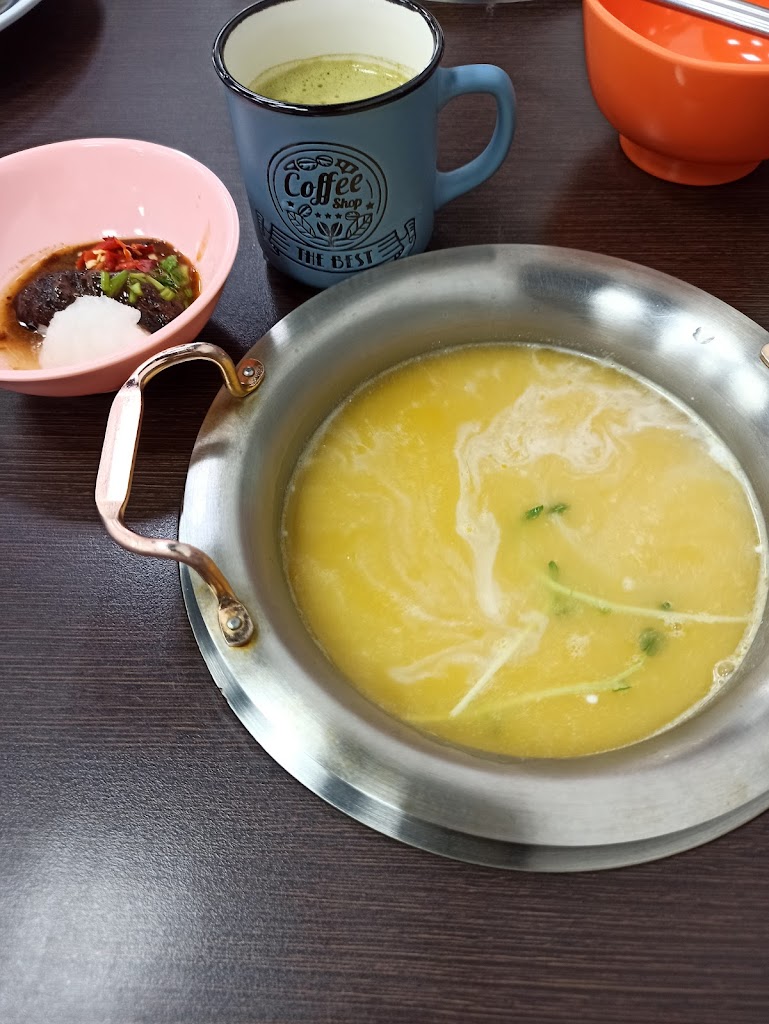 譚老二蔬食火鍋 軍功店 的照片