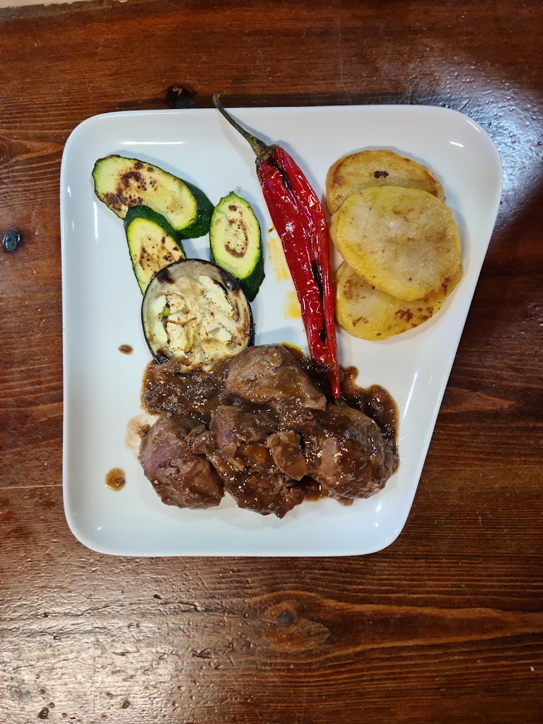 RESTAURANTE LA PACA — Comida y bebida