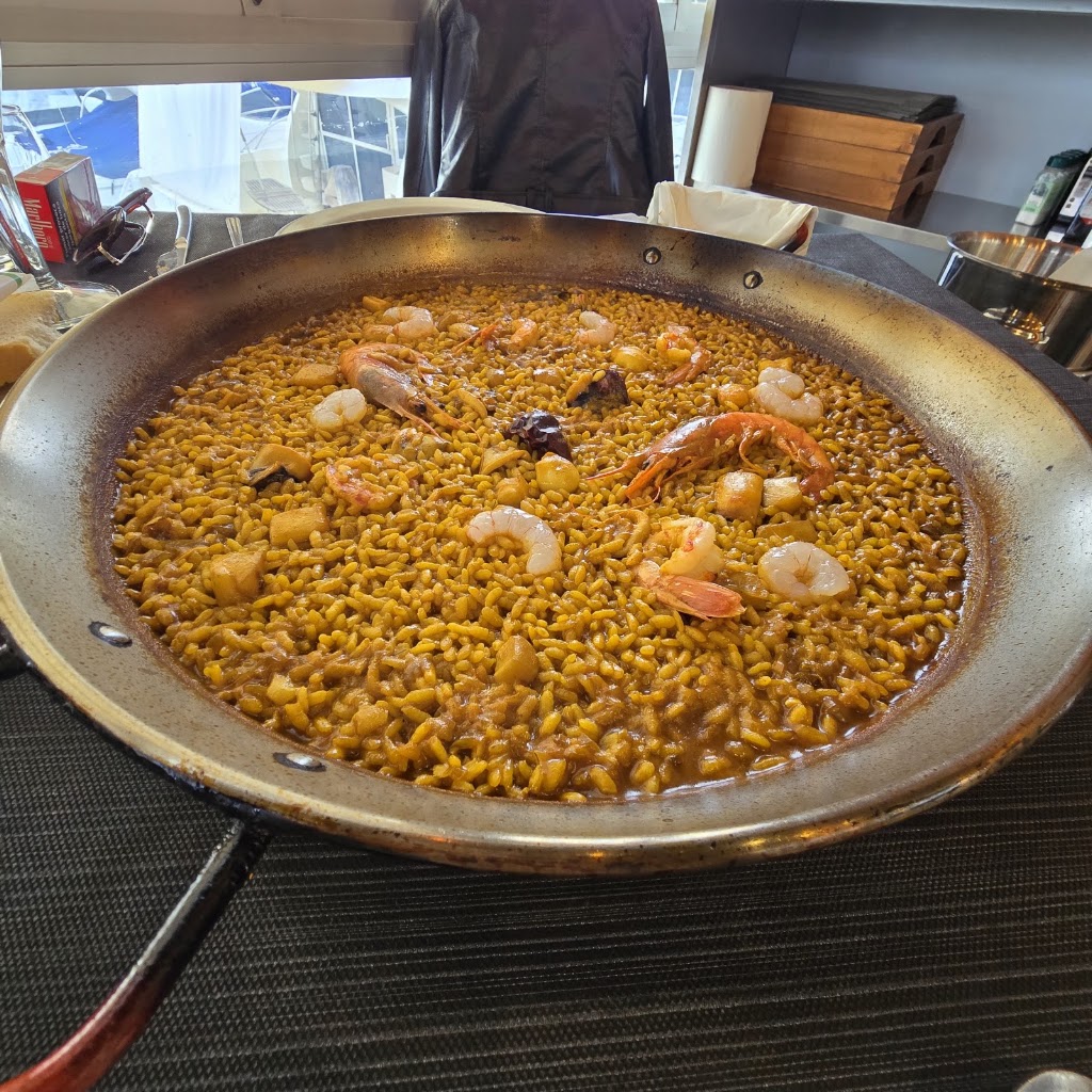 Restaurante Alma De Mar — Paella