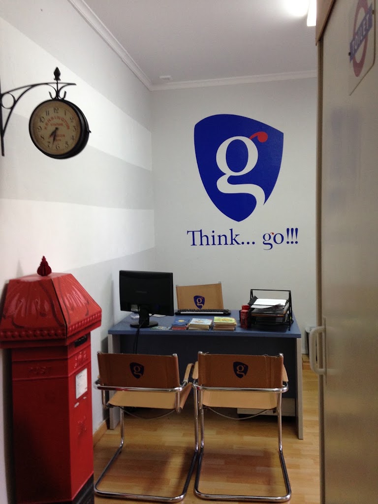 Go School Academia De Ingles — Del propietario