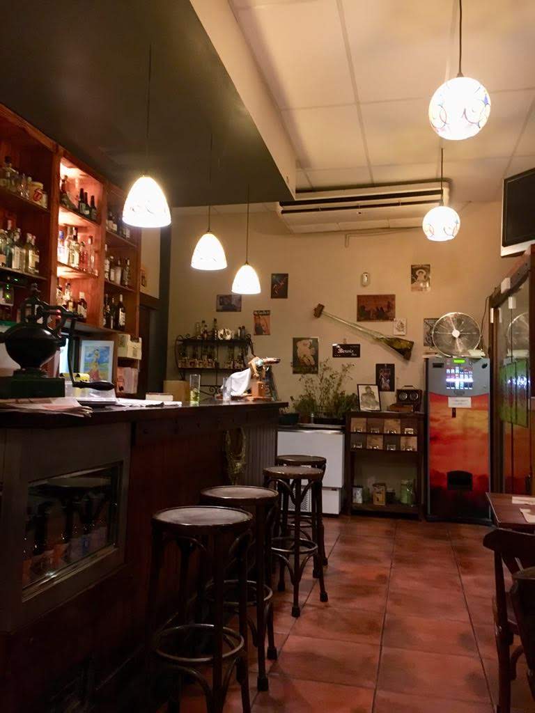 The Bervis Bar — Ambiente