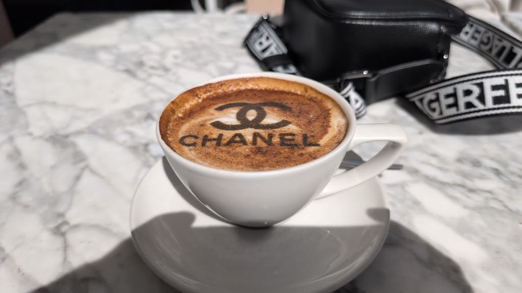 Rosas Cafe Marbella — Mas recientes