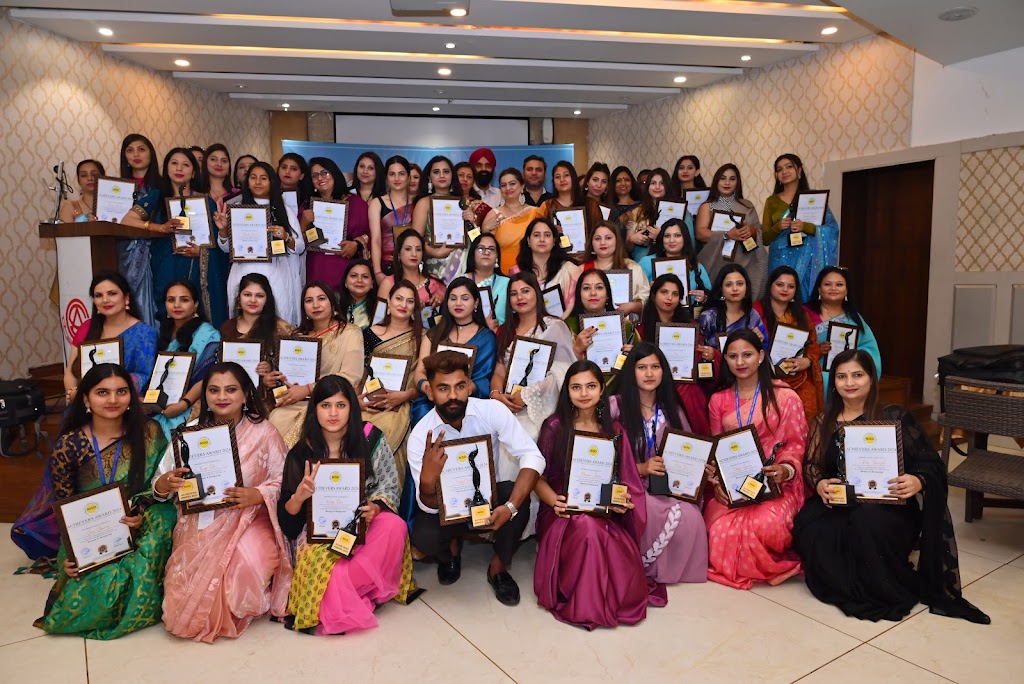 Nisd Beauty Designing Institute Makeup Beauty Course Fashion Designing Course In Jammu