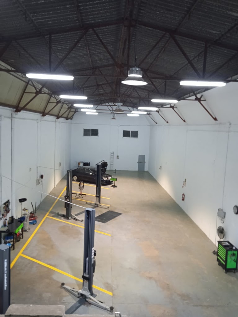 REQUENA MOTOR — Interior
