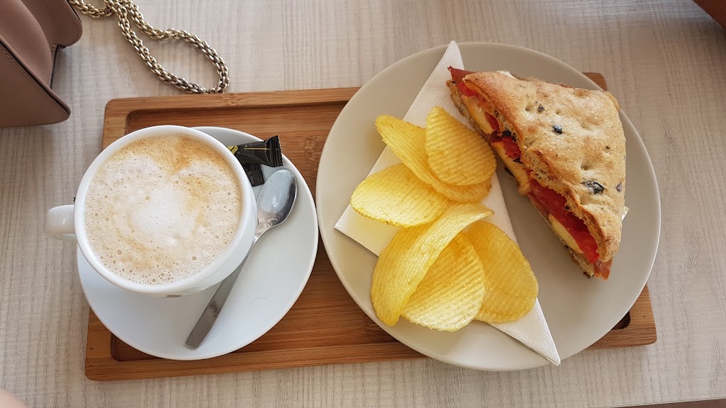 Flor de Canela Cafeteria — Cafe