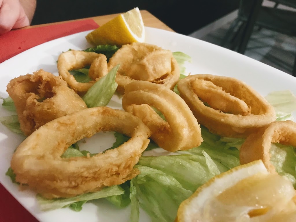 Bar Los amigos taperia — Comida y bebida