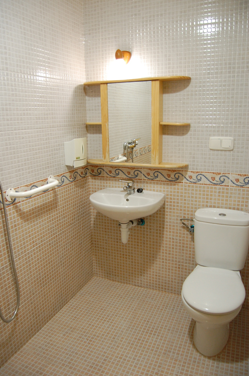 Residencia de Mayores San Antonio Vicar - Almeria (FUNDACION C.I.M.A) — Habitaciones