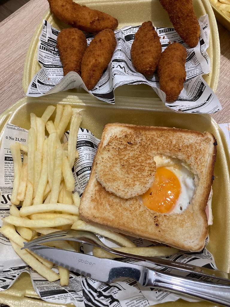 Bar El Recreo — Comida y bebida