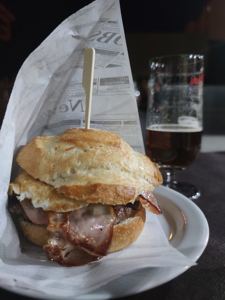 BAR CANAPE — Comida y bebida