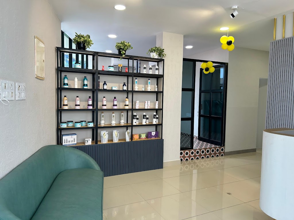 Favew Unisex Beauty Studio Thana Kannur