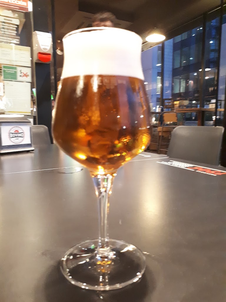Disco Bar Ambigu — Comida y bebida