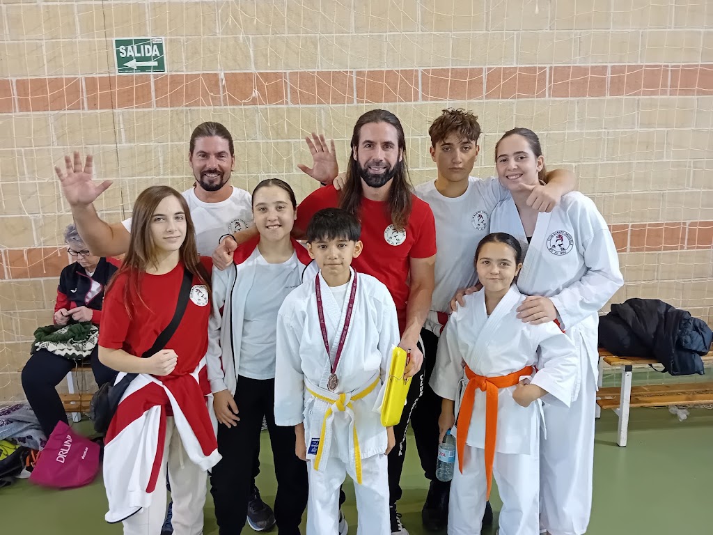 CLUB KARATE ORIHUELA — Comunidad