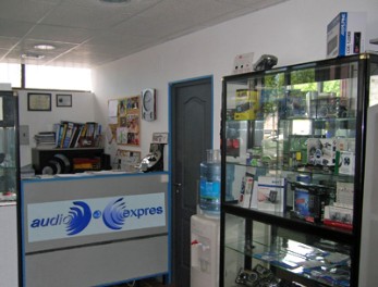 Castrol Service Talleres Audioexpres — Interior