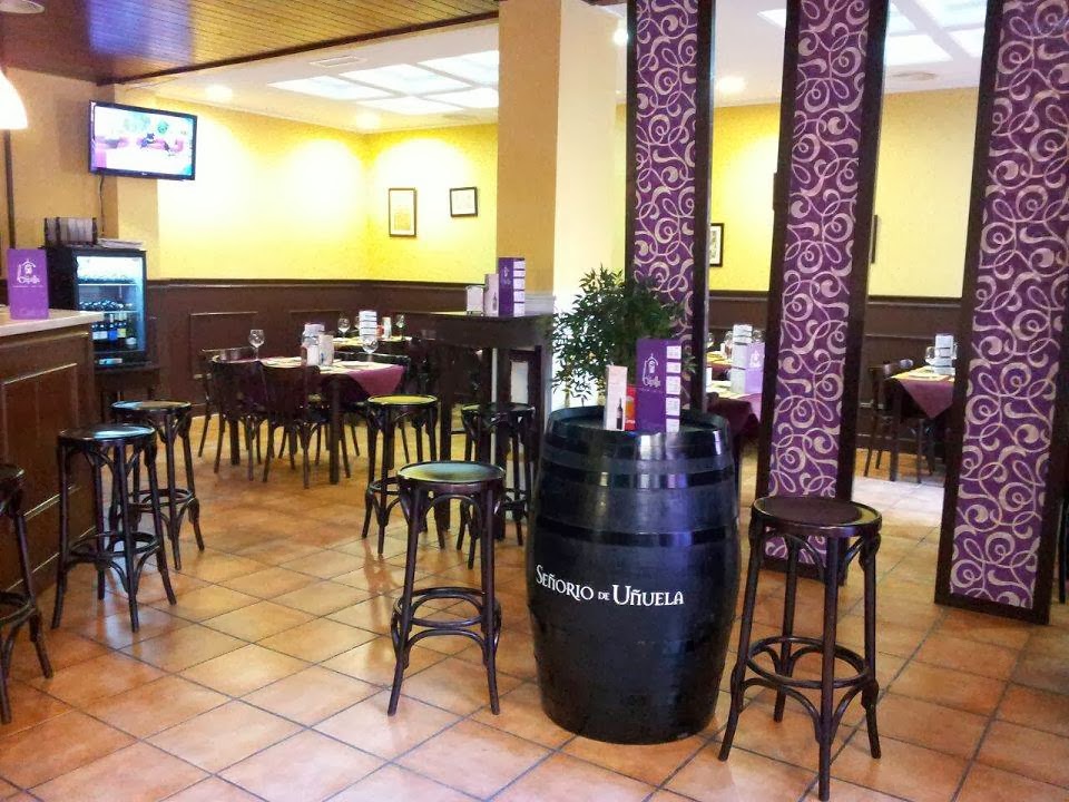 Restaurante Cafe Bar "La Capilla" — Ambiente