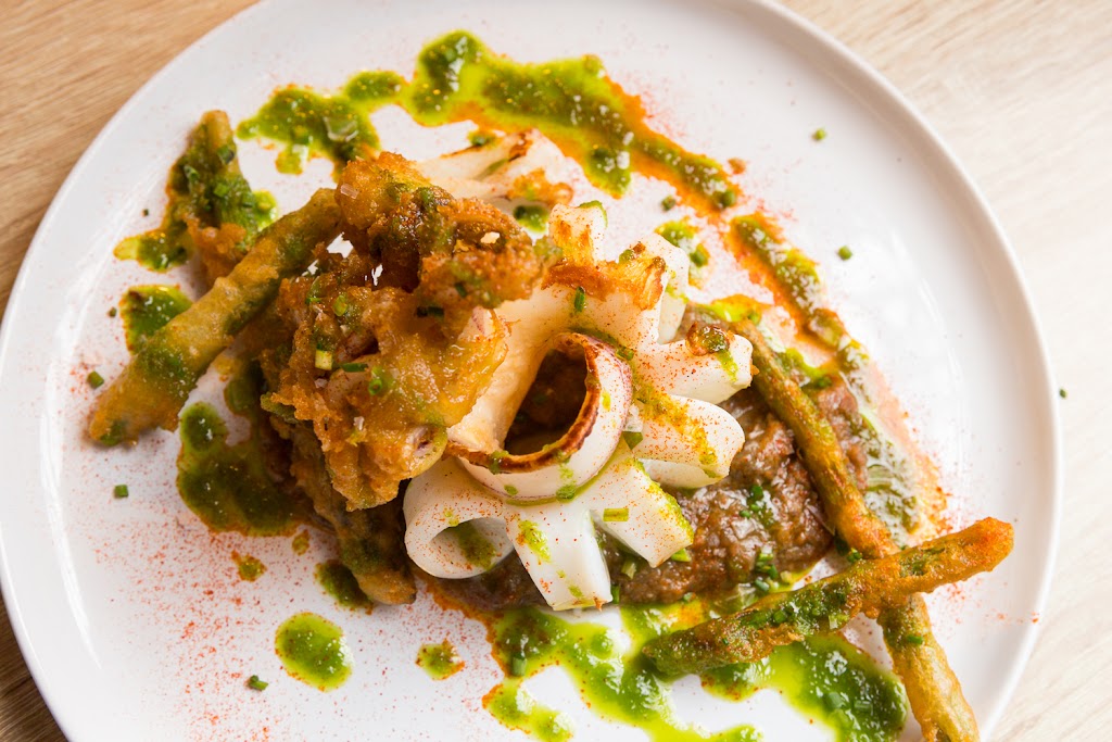 Embruix — Comida y bebida