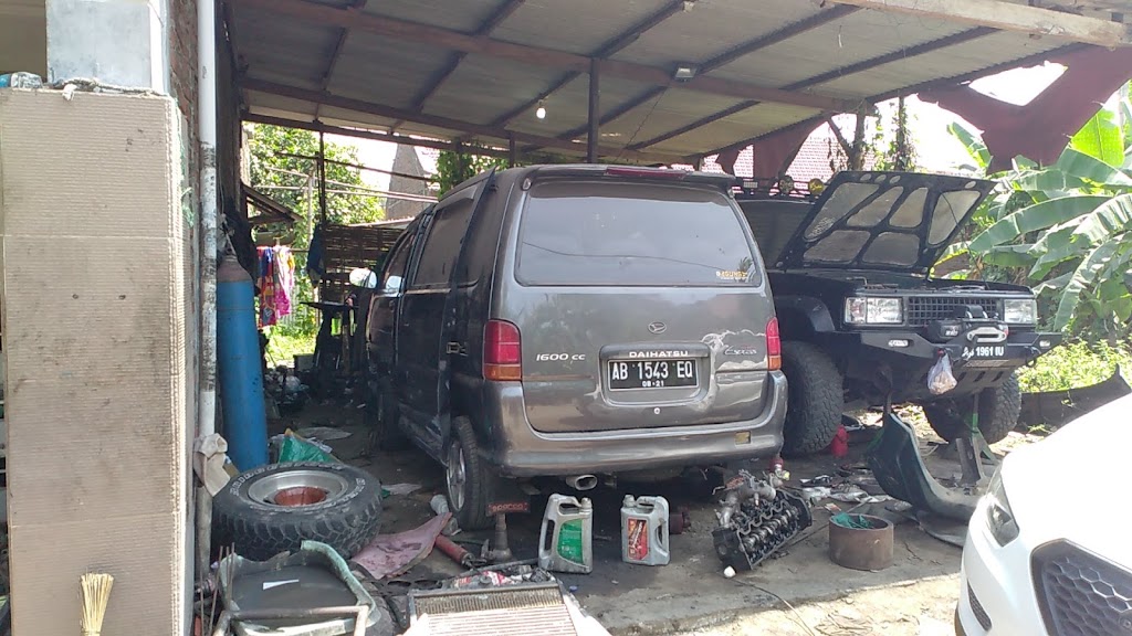 3 Putra Jaya Bengkel Mobil