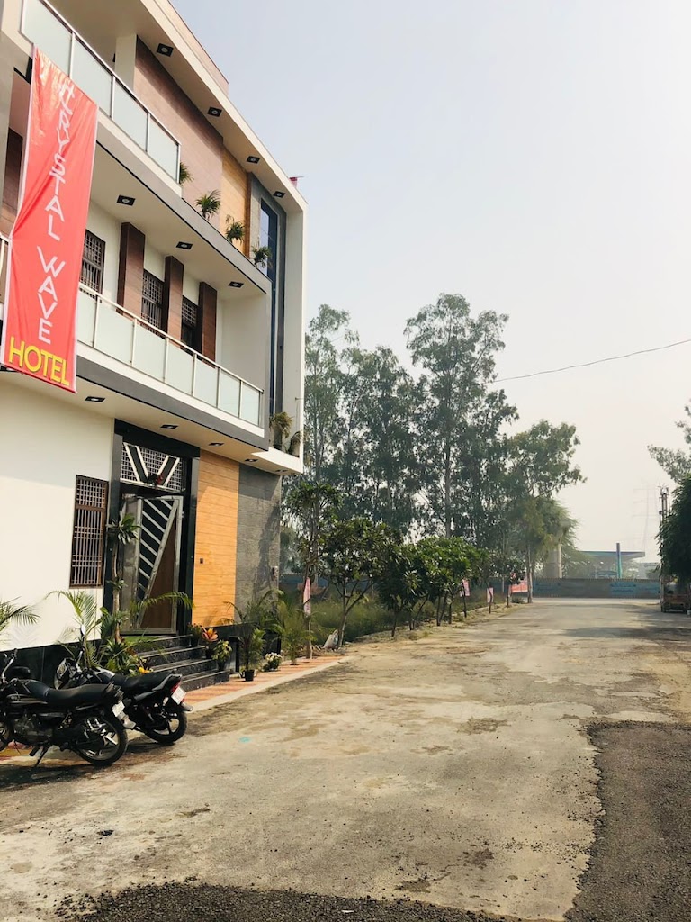Oyo Crystal Hotel