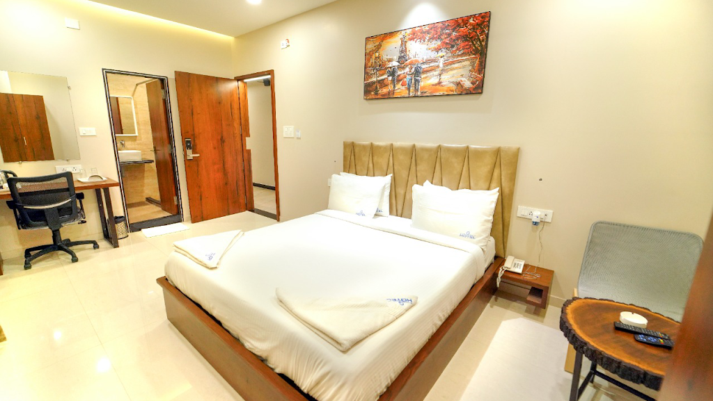 G Hotel