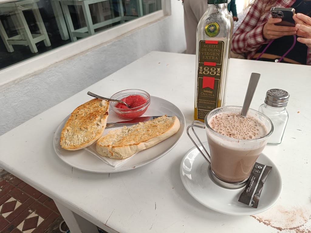 Cafe Bianco — Comida y bebida