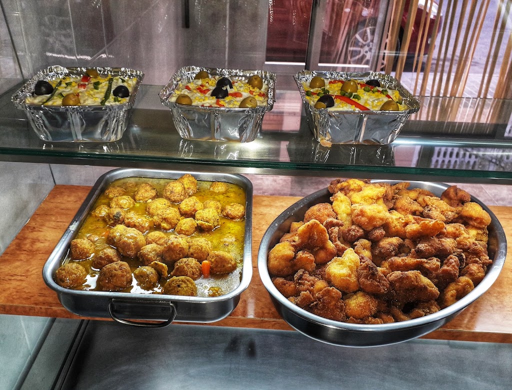 Polleria Reyes Magos IBI — Comida y bebida