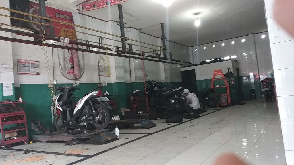 AHASS Surya Abadi Madidir