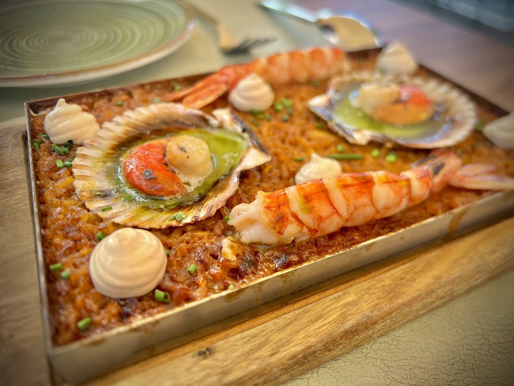 Restaurante ATIPIKO Plaza — Paella