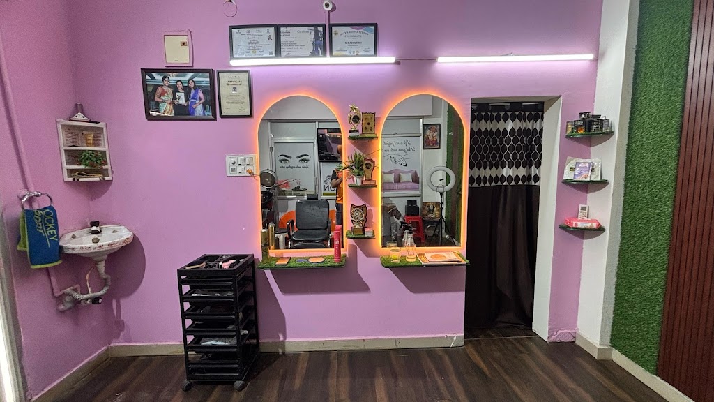 Avantika Beauty Parlour Makeover