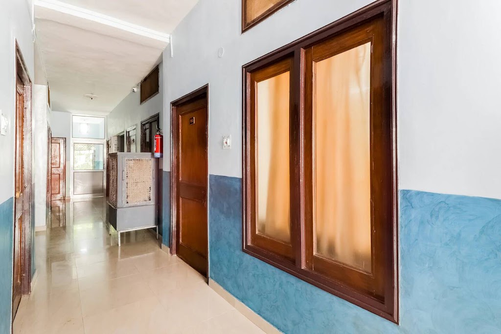 Hotel Ambar Orai