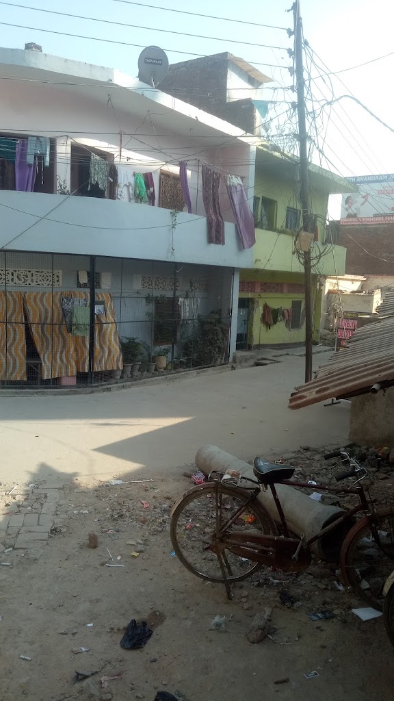 Janvi Beauty Salon And Makeup Academy