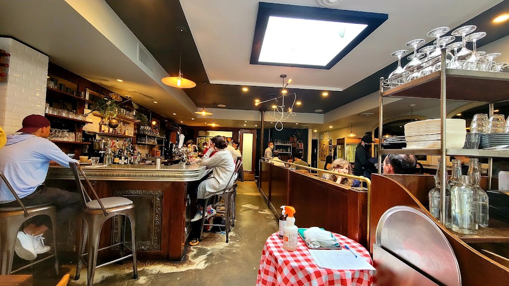 Au Comptoir in Vancouver