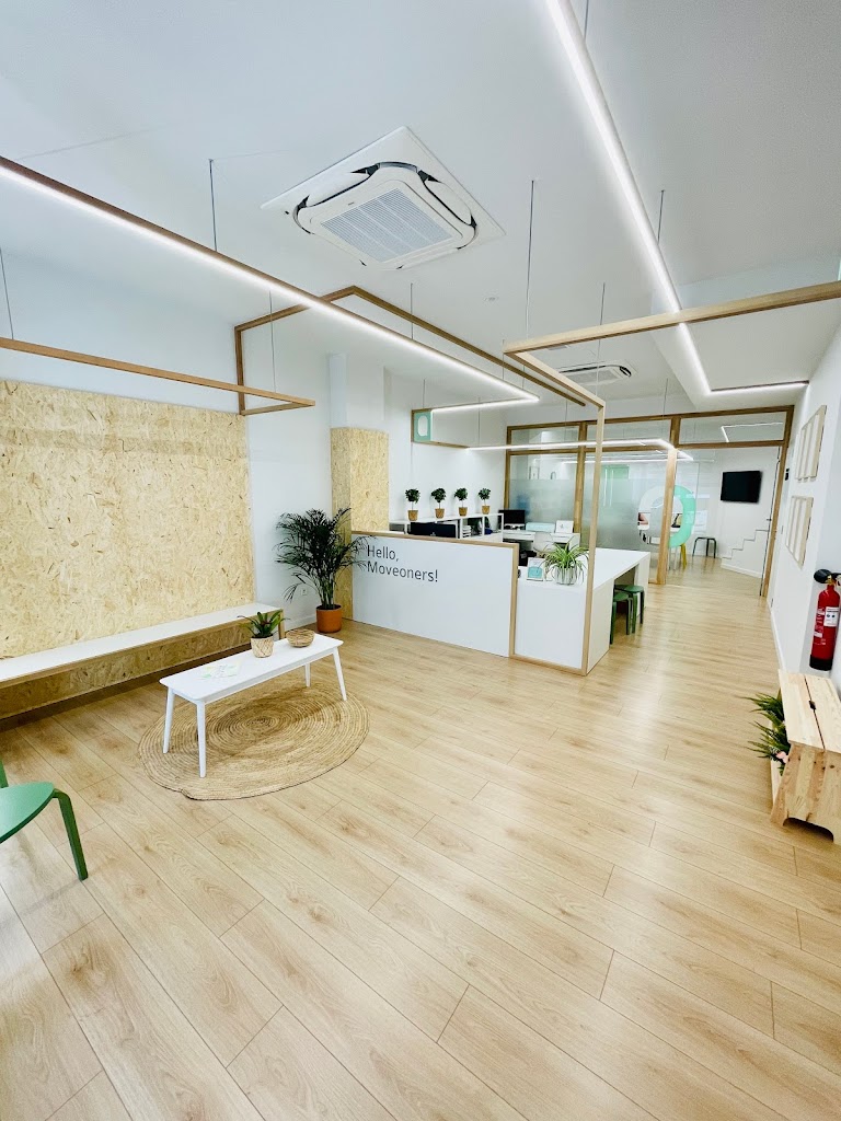 Move On English School