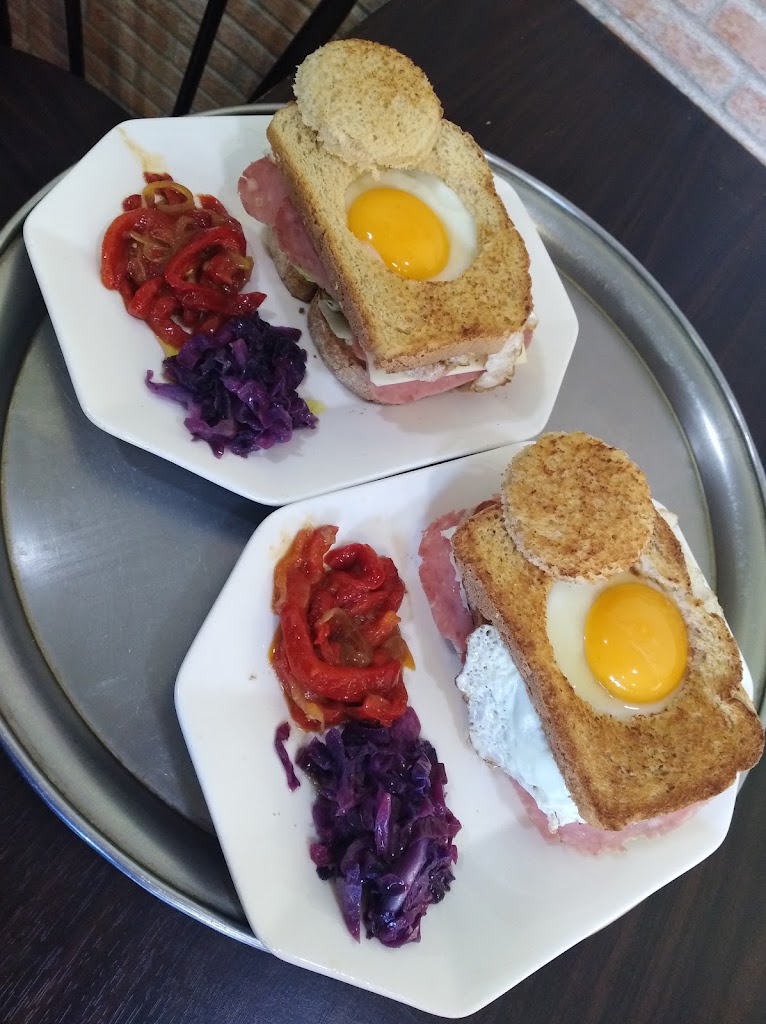 Los Extremenos — Comida y bebida
