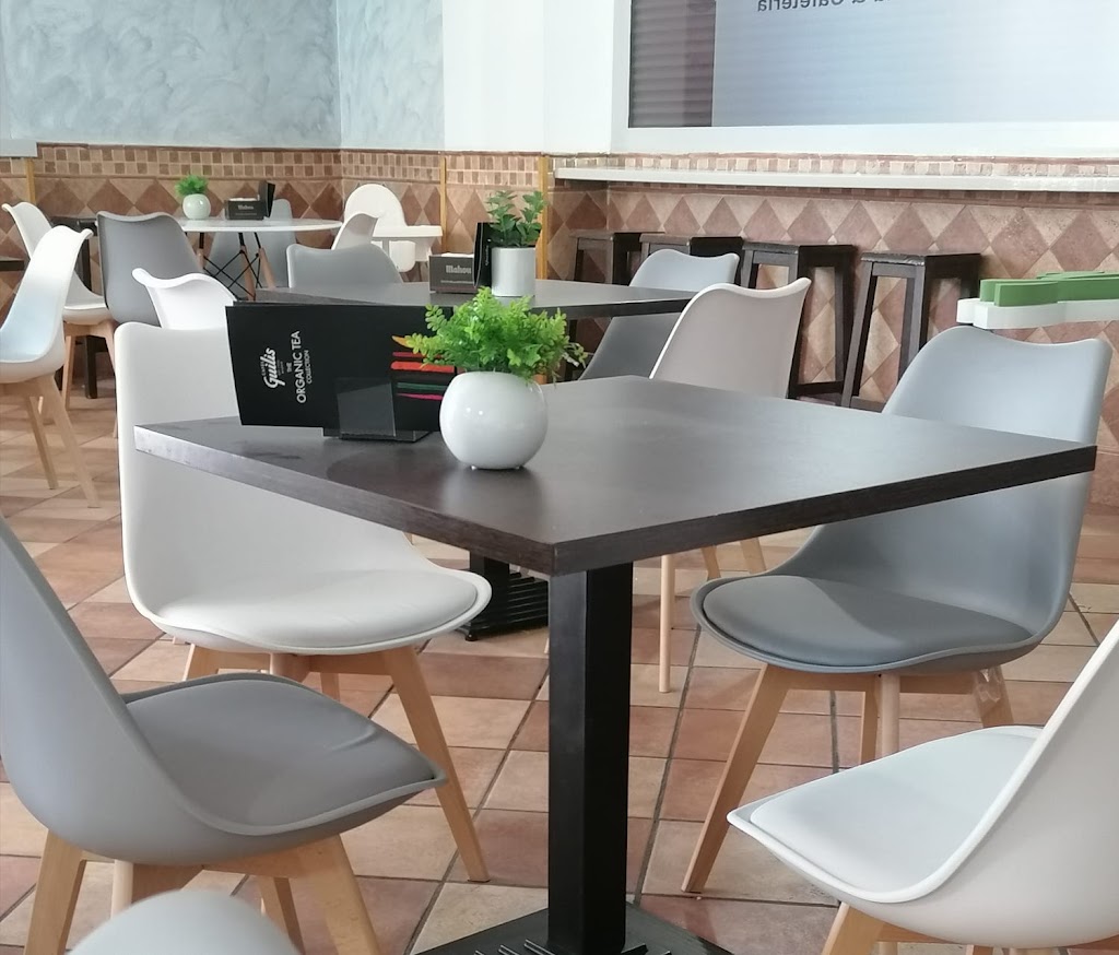 Panaderia y Cafeteria El Mana