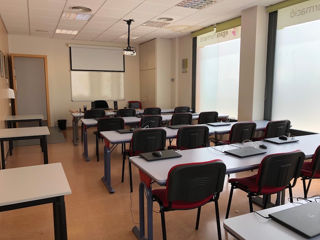 Egara Formacio — Del propietario