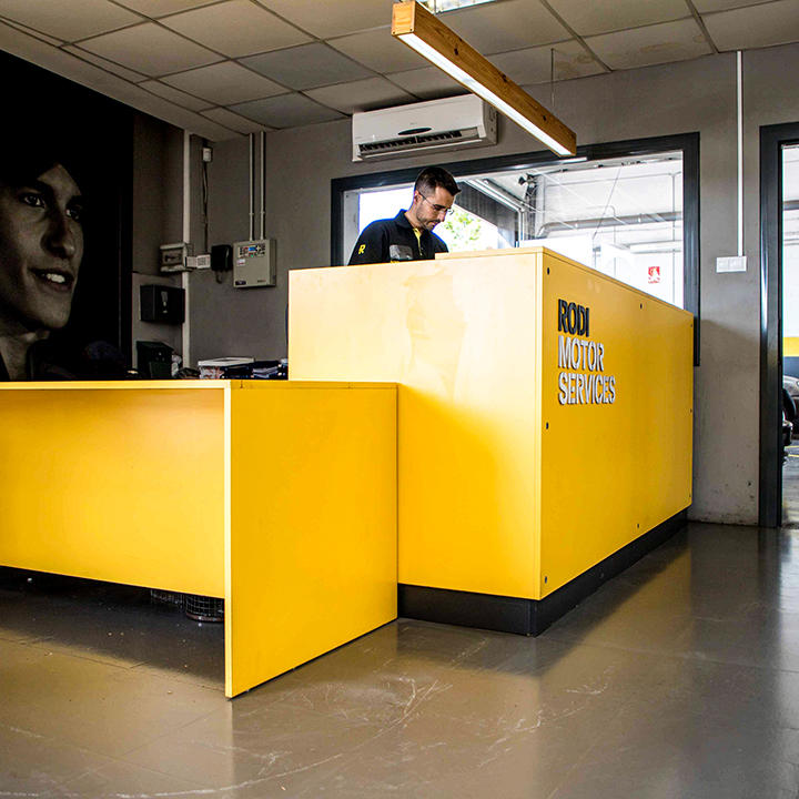 Rodi Motor Services — Interior