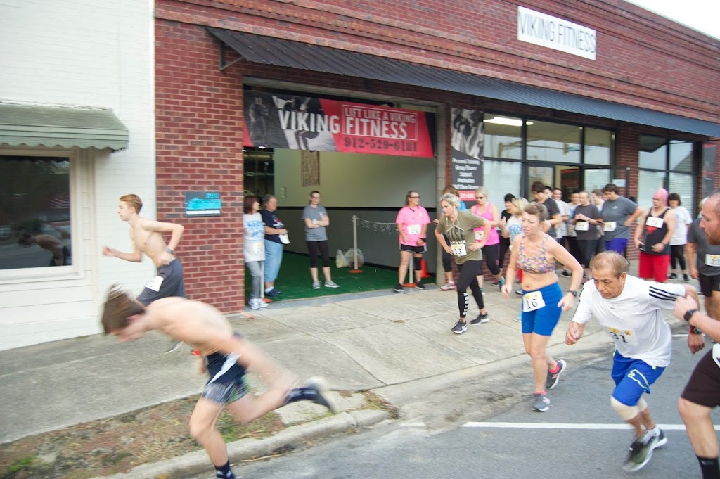  VIKING FITNESS 24 HR GYM