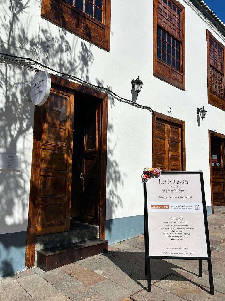 La Mussa Salon | By Pierangela Rodriguez — Del propietario