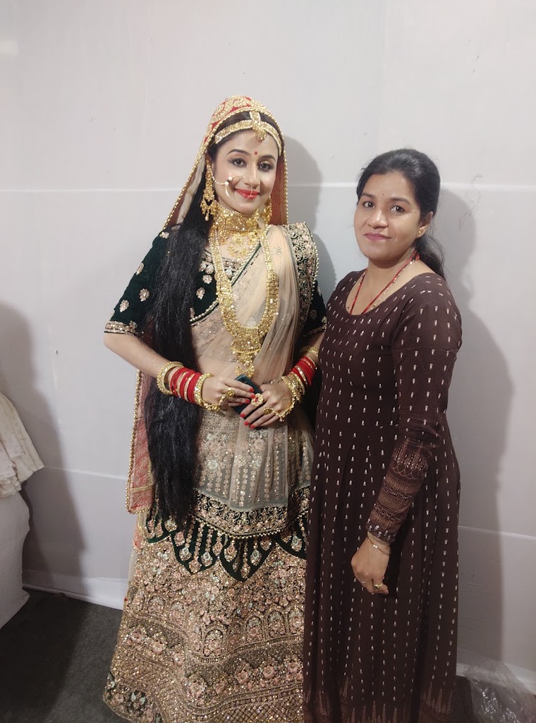 Nishi Beauty Palaour