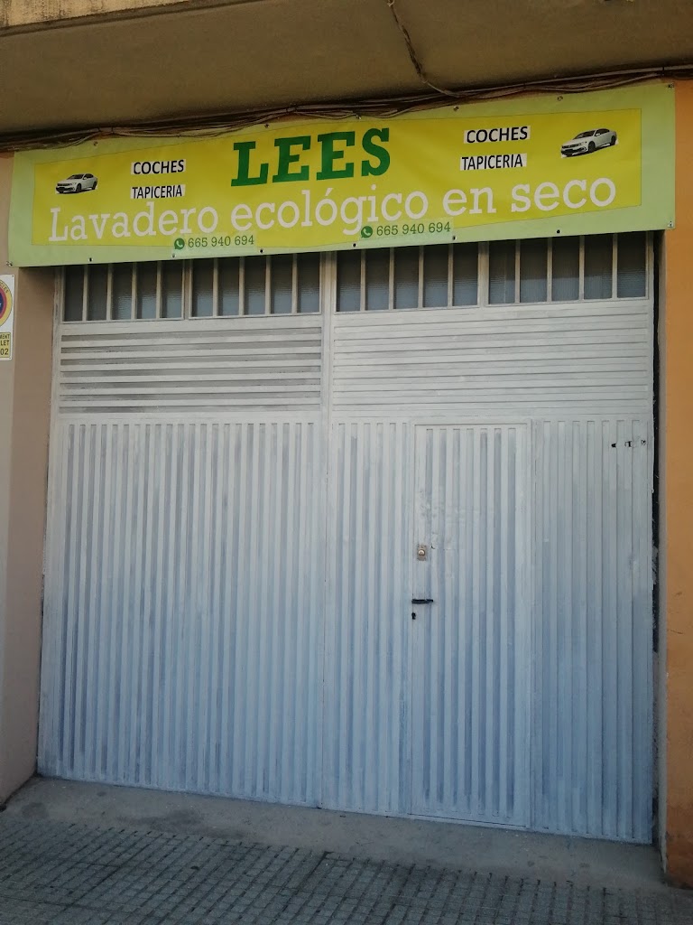 LEES Lavadero Ecologico de coches en seco — Exterior
